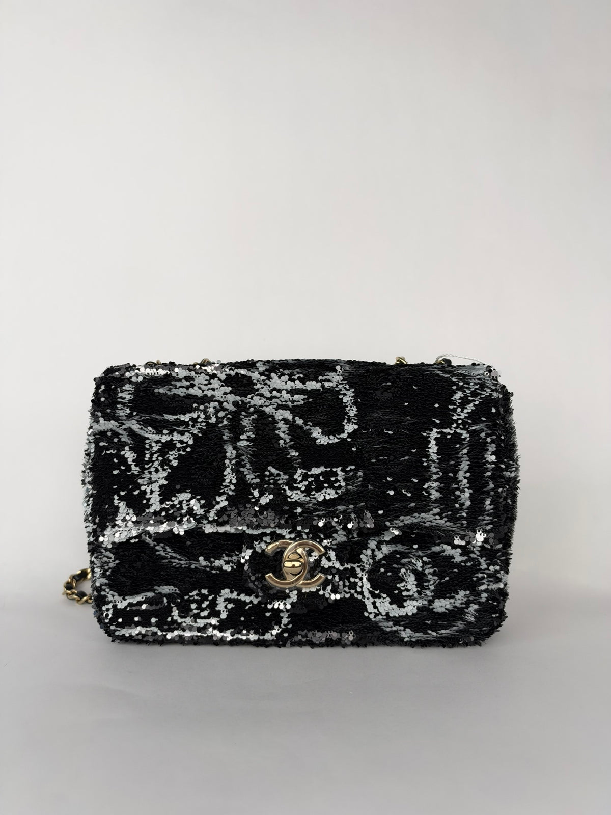 Chanel Flap Bag Black and White Small