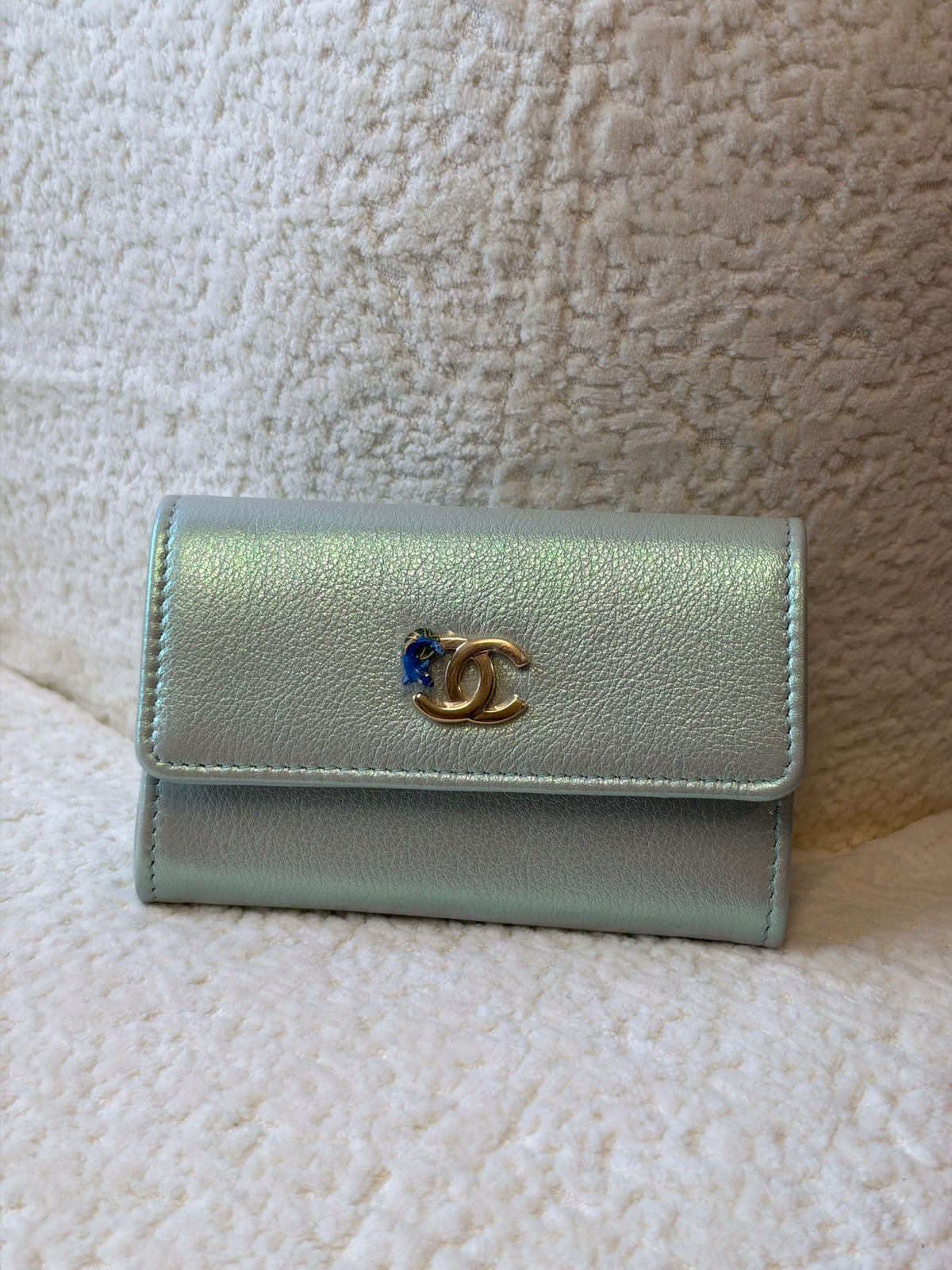 Chanel Card Case Veau Irisé