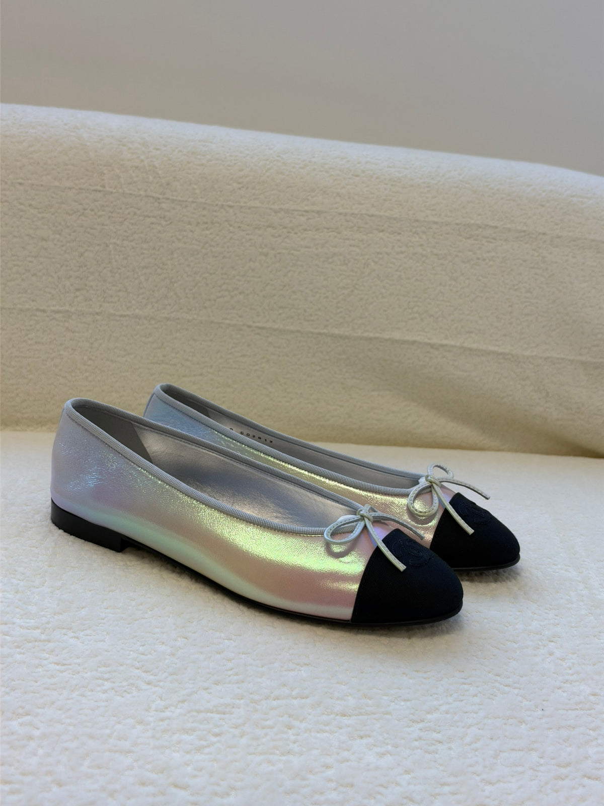 Chanel Ballet Flat Light Silver / Black
