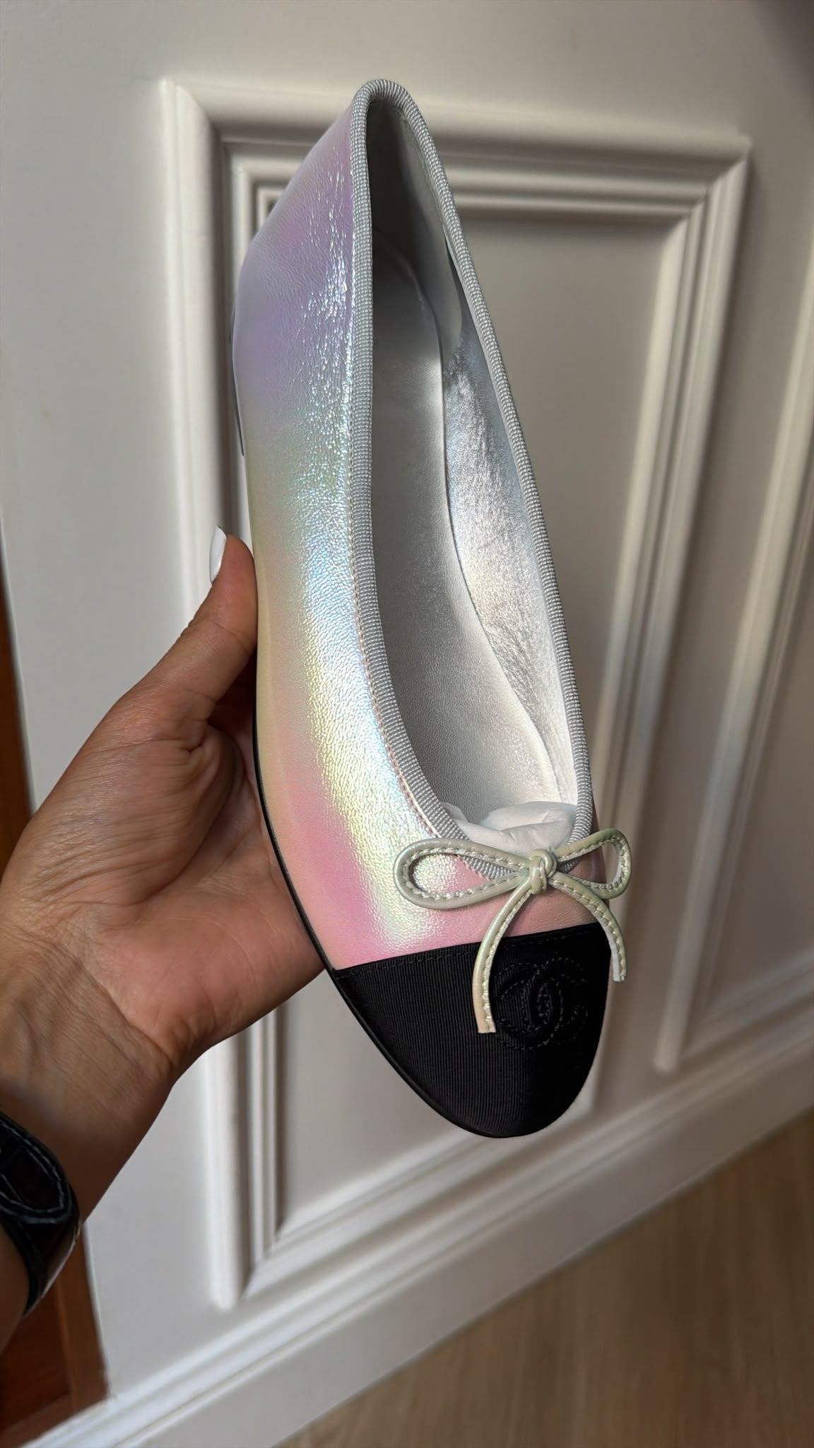 Chanel Ballet Flat Light Silver / Black