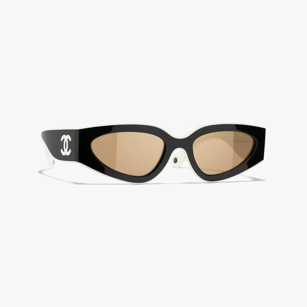 Chanel Cat Eye Sunglasses Black / White / Beige Unique